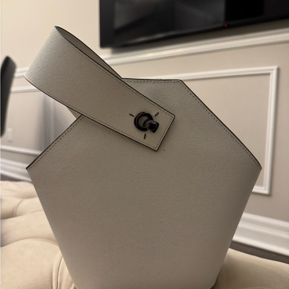 Danse Lente White Johnny Bag - Picture 7 of 7